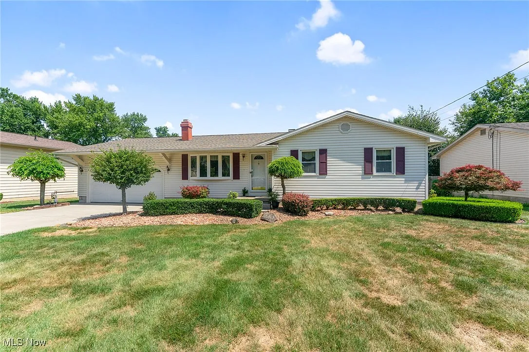 2071 Penny Ln photo 1