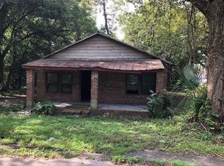 204 Crawford Ln, Valdosta, GA 31601