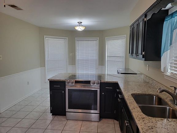 4th image of 3321 Kenbridge Dr