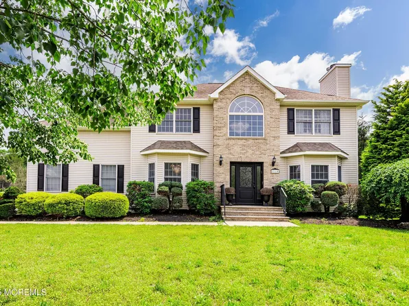 210 Rivers Glen Terrace, Toms River, NJ 08755