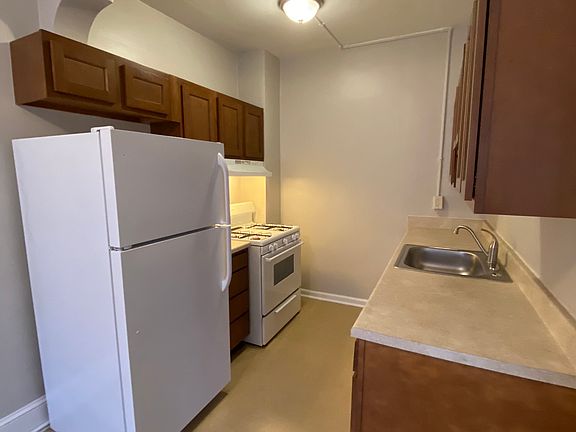 5th image of 1310 W 116th St