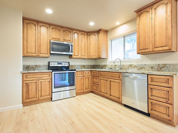 2nd image of 12446 Torrey Pines Dr