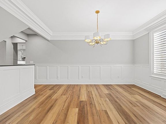 5th image of 104 Chancellor Ct