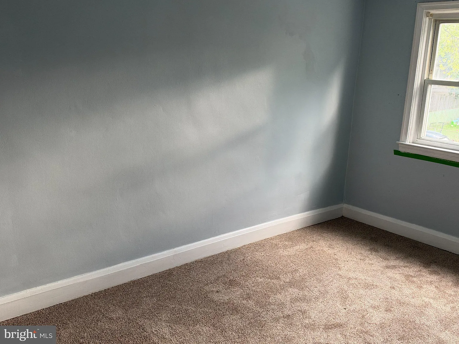 3 bed, 1.0 bath, 1260 sqft, $2,100 — Photo 4