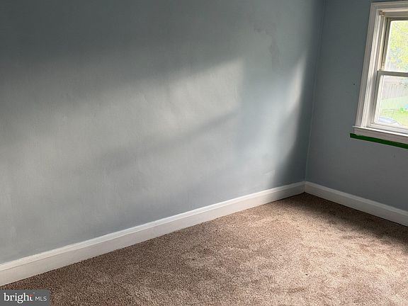 4th image of 216 W Edgevale Rd