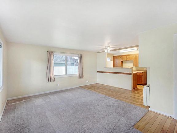 3rd image of 1614 4th Ave NW