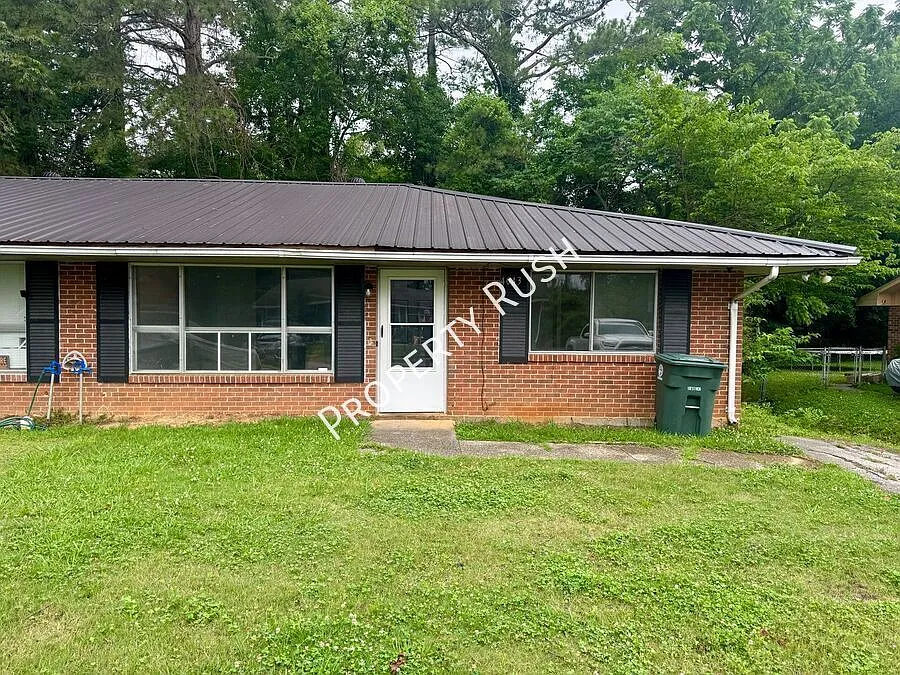 4043 Arbor Place Ln. - Cozy 2 bed/1 bath duplex unit in Chattanooga! $1,125/mo. — Photo 2