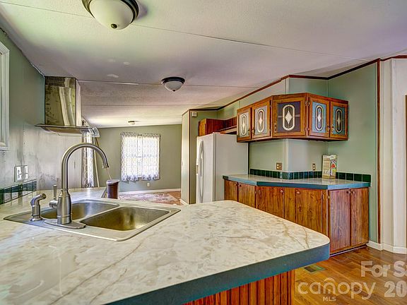 5th image of 1218 Forest Ridge Dr