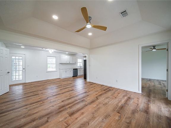 5th image of 4795 Lee Road 246