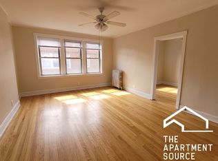 2352 W Touhy Ave #2K, Chicago, IL 60645