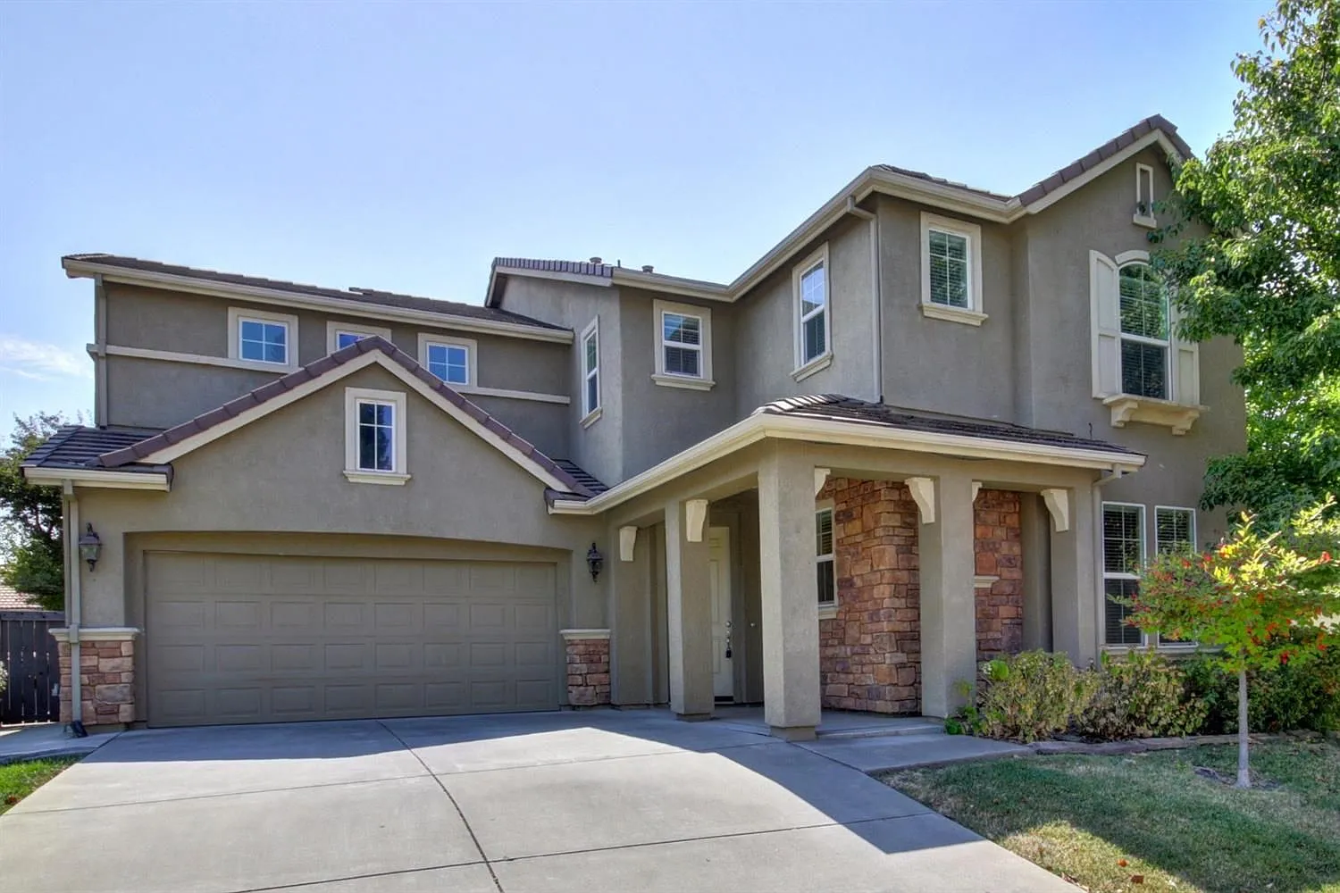 1834 William Bird Ave photo 1