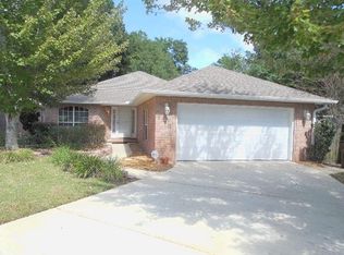 3190 Oak Shadow Ln, Pensacola, FL 32504