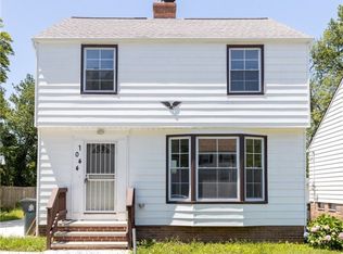1044 Woodview Rd, Cleveland Heights, OH 44121