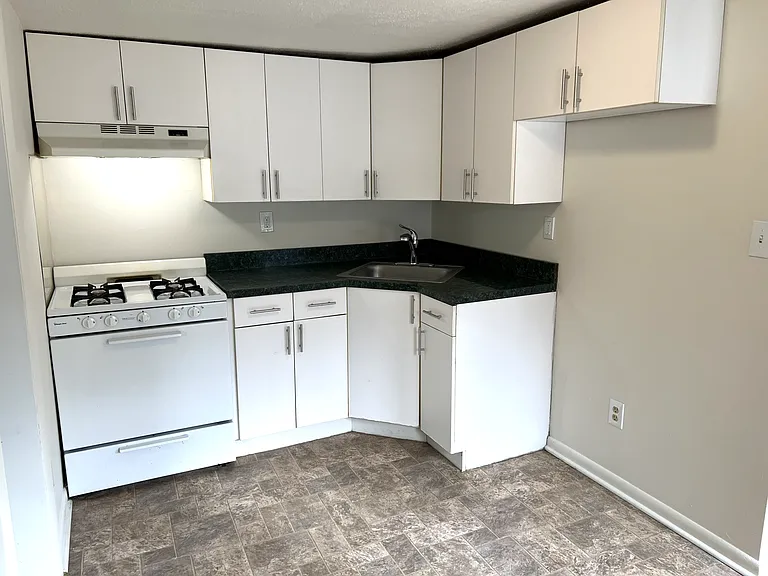 25 Maple Ave #A — Photo 1