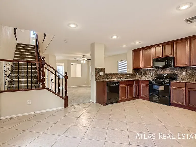 689 Saint Keyne St — Photo 10