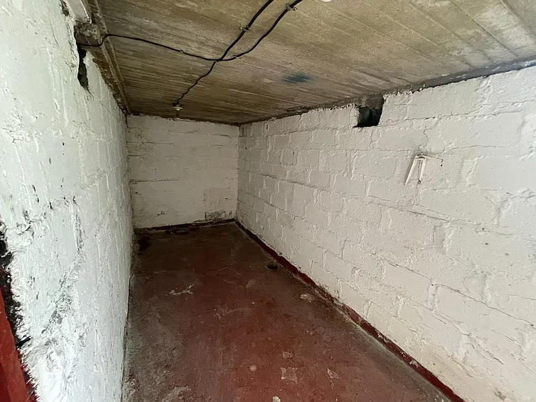 310 Albert St — Photo 18