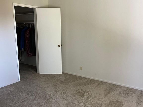 4th image of 1943 Mount Vernon Ct APT 303