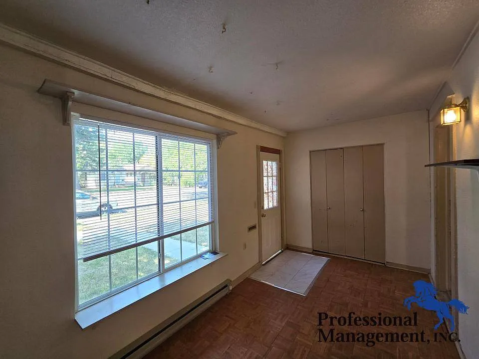 711 N 24th St in Billings, MT 59101 — Photo 2