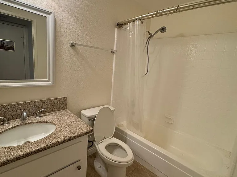 17762 Paseo Cir #C — Photo 9
