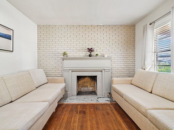 5th image of 2085 21st Ave S