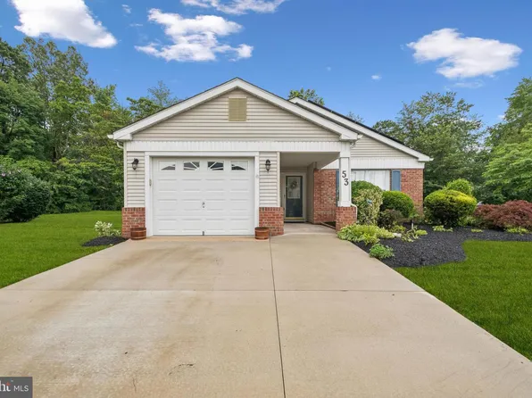 53 Finchley Ct, Southampton, NJ 08088