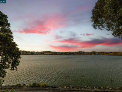 376 Winslow St, Crockett, CA, 94525