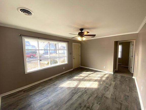 2nd image of 1311 W Maywood Ave