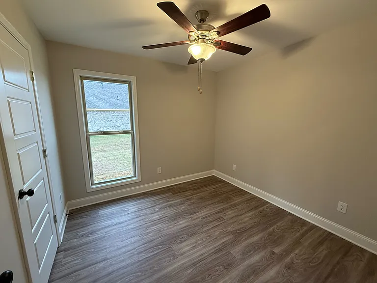 546 Patrick Farms Dr — Photo 21