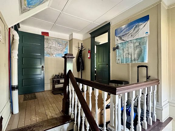 2nd floor landing.