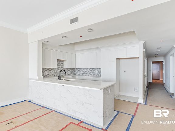 2nd image of 533 E Beach Blvd #11B4