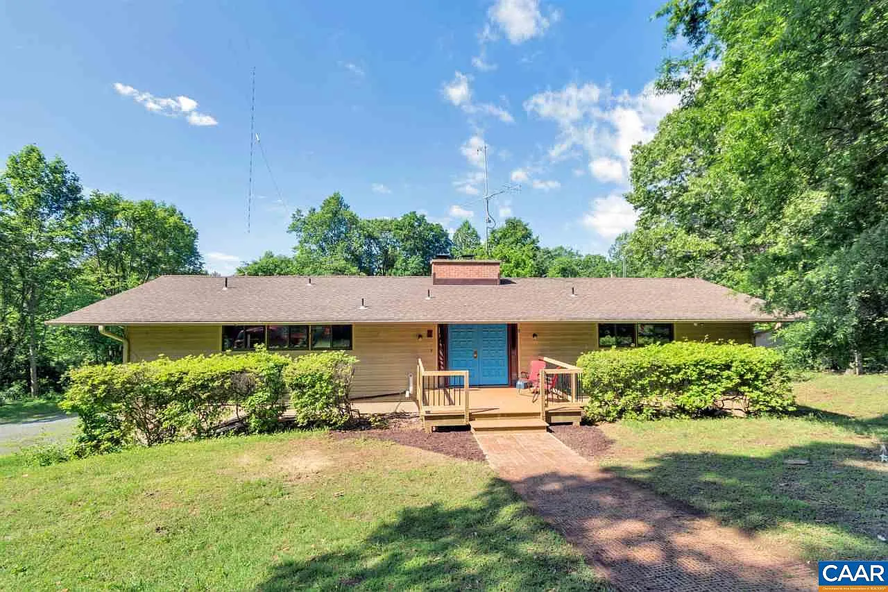 1741 County Line Ln photo 1