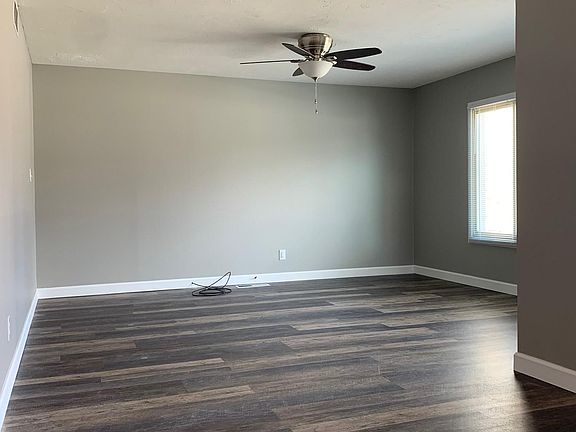 5th image of 319 Rowan Dr