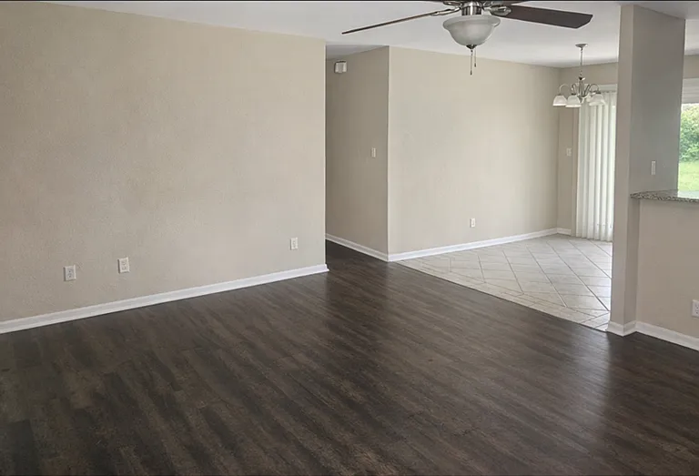 112 River Hills Dr — Photo 2