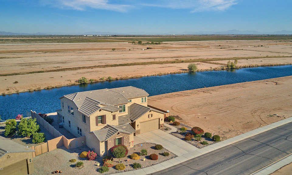 1st image of 40946 W Desert Fairways Dr