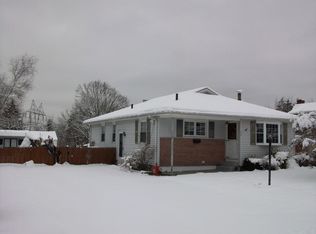 92 6th Ave, Chicopee, MA 01020