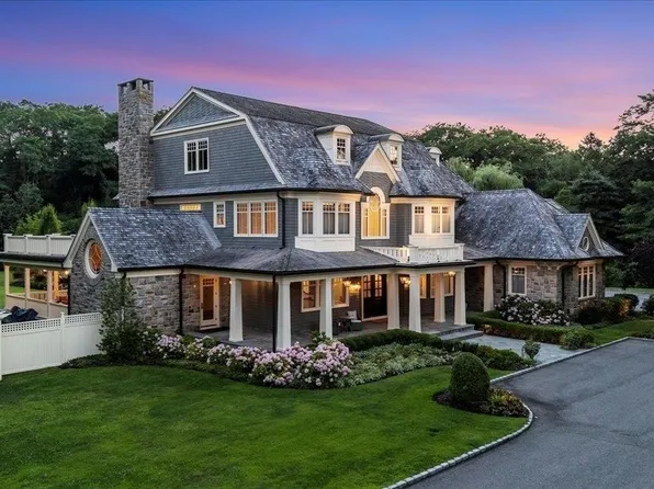 5 West Gate Road, Lloyd Harbor, NY 11743