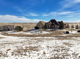 556 S Manila Rd, Bennett, CO 80102