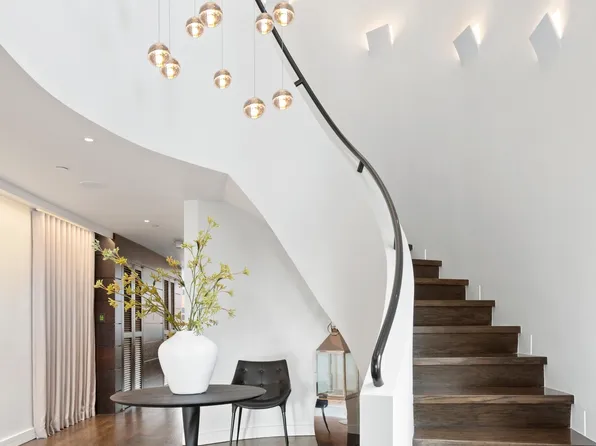 333 West 14th Street image 2 of 36