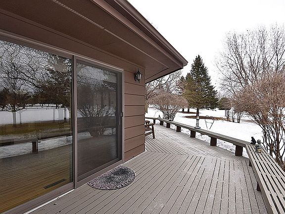 5th image of 955 Olympic Hills Pl NE