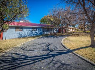 440 Ringer Ave, Bosque Farms, NM 87068