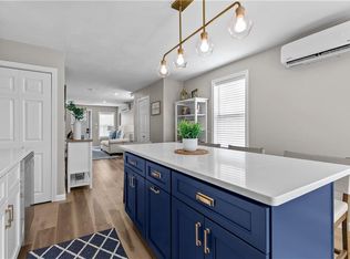 230 Cedar Ave, Portsmouth, RI 02871