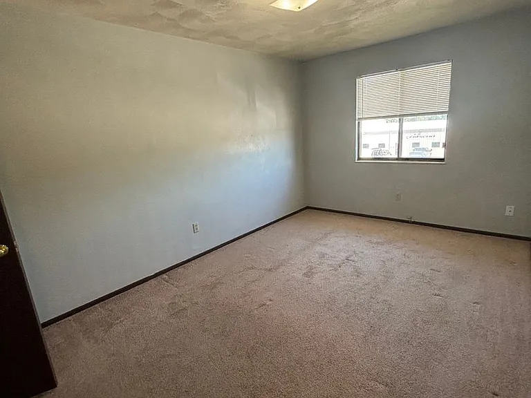 5904 Gateway Industrial Dr — Photo 7