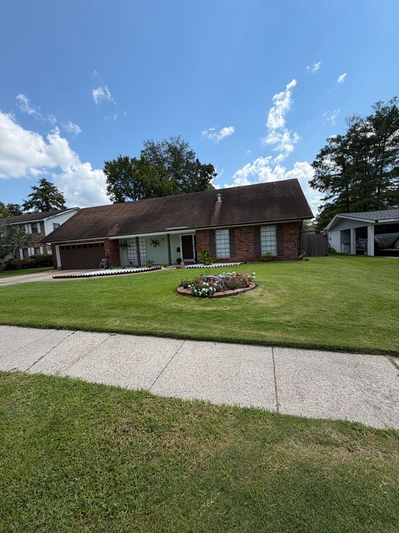 1375 Silverton Dr - Property Image