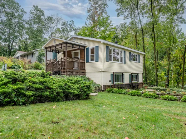 24639 Walnut St, Dowagiac, MI 49047