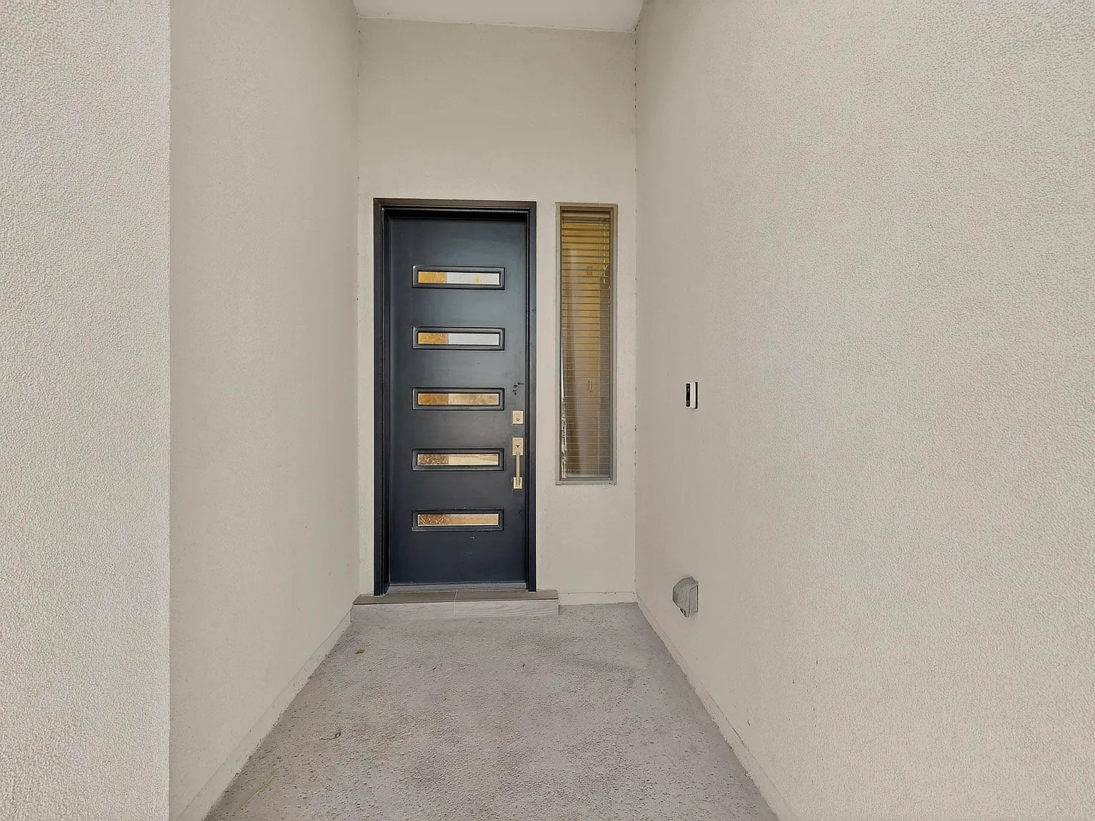 905 Witton Place - 1 — Photo 2