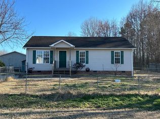 8 King Row, Thomasville, NC 27360