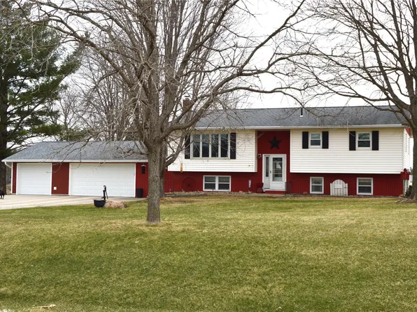 2276 57th Street Trl, Mount Auburn, IA 52349