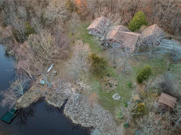 11487 Tony Mountain Rd, Fayetteville, AR 72701