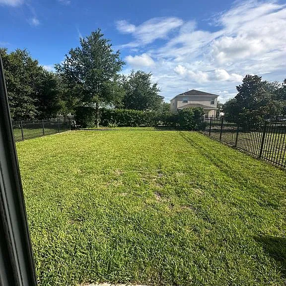 1382 Riley Cir — Photo 32