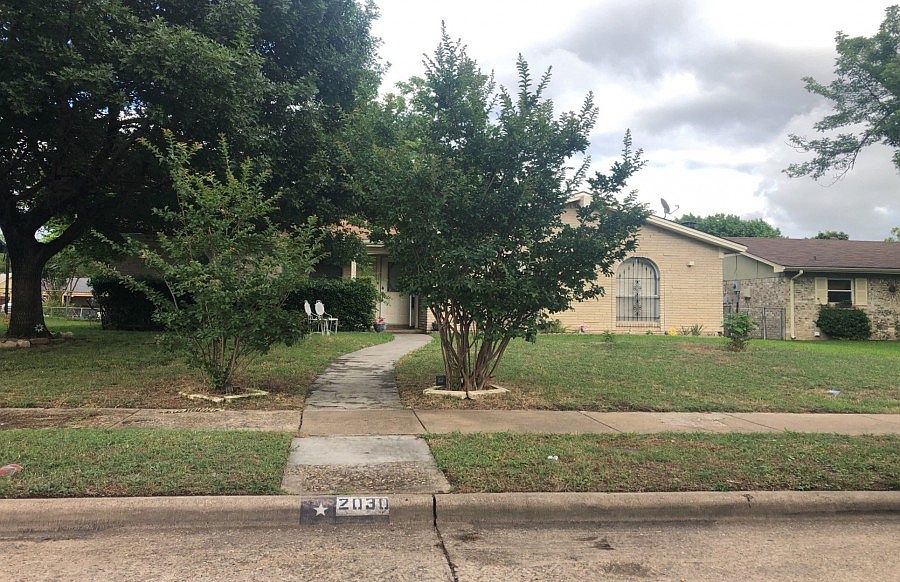 1st image of 2030 Victoria Dr
